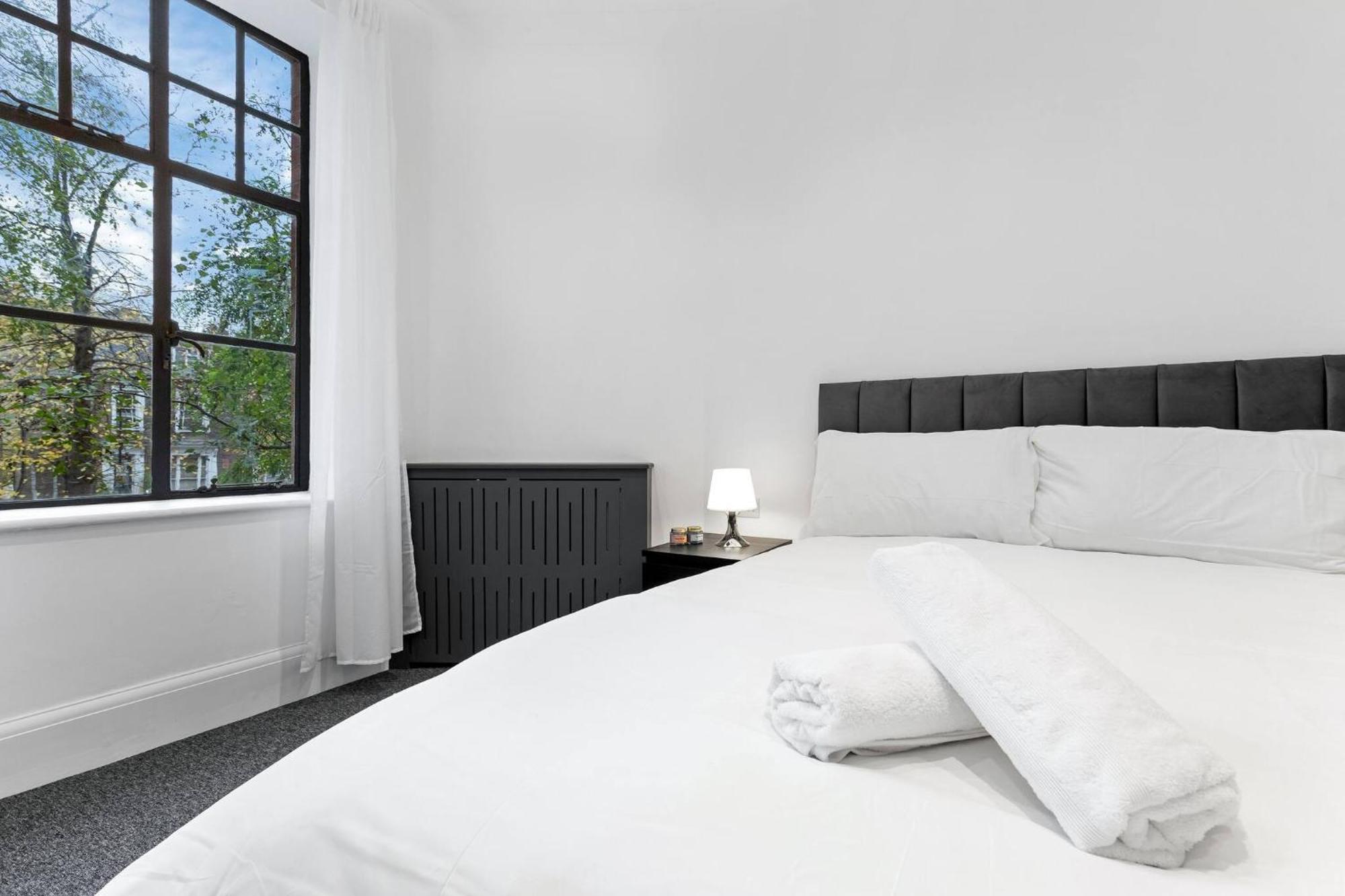 Luxury Serviced In Central * Londra