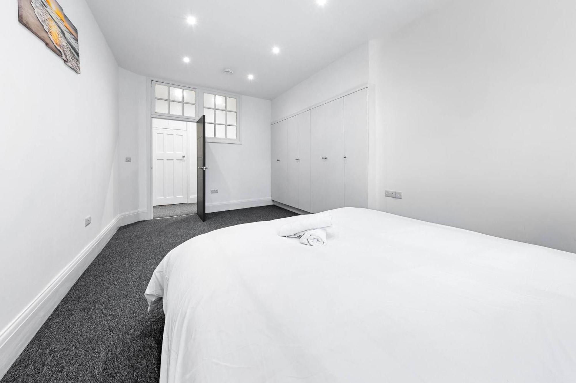 Luxury Serviced In Central